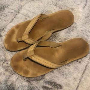 American Eagle leather flip flops